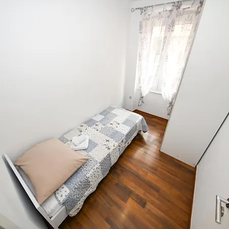 Apartman Aldora *