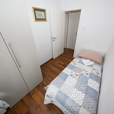 Aldora Apartamento Zadar