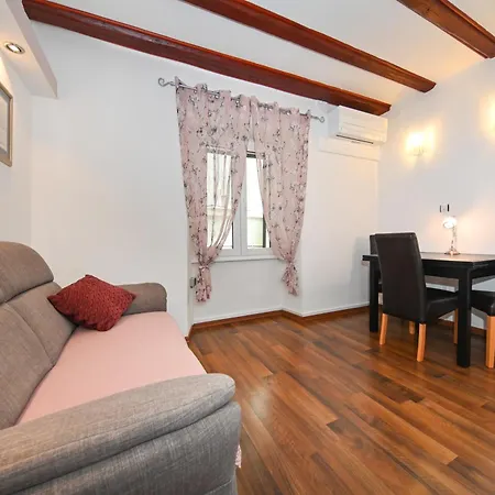 Appartamento Aldora Zara